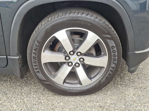 Certified 2020 Chevrolet Traverse LT w/ LT Premium Package image 8