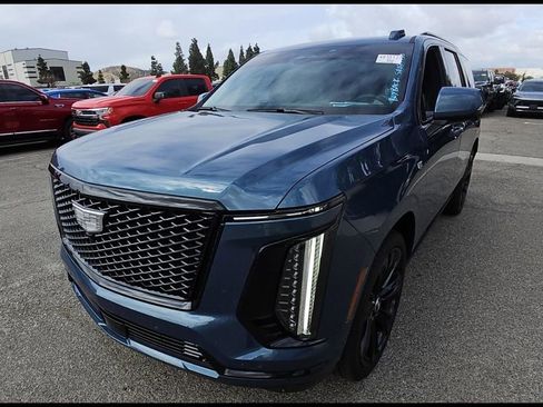 Used 2025 Cadillac Escalade Sport Platinum AWD/4WD image 3