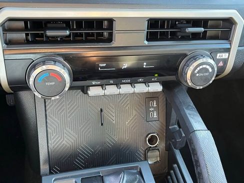 Used 2025 Toyota Tacoma SR image 22