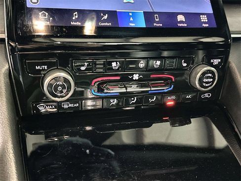 Used 2022 Jeep Grand Cherokee Overland w/ Advanced Protech Group III image 22