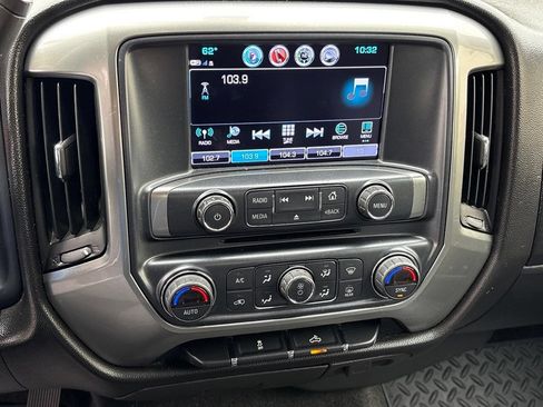 Used 2018 Chevrolet Silverado 1500 LT w/ All Star Edition RWD image 16
