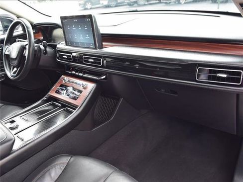 Used 2023 Lincoln Aviator Reserve image 27
