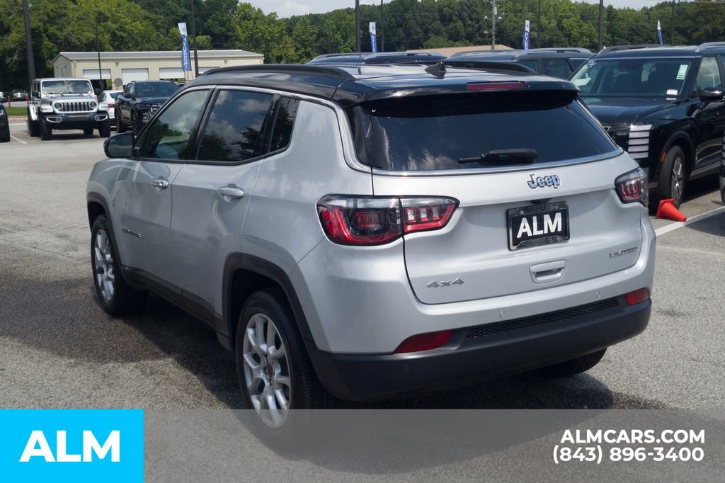 Used 2025 Jeep Compass Limited AWD/4WD image 9