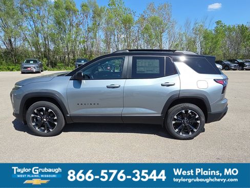 New 2026 Chevrolet Equinox RS w/ Convenience Package III FWD image 5