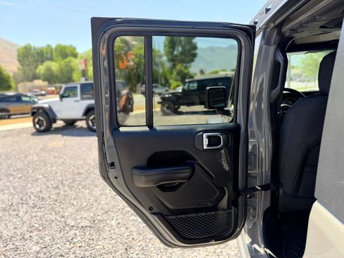 Used 2019 Jeep Wrangler Unlimited Sport AWD/4WD image 27
