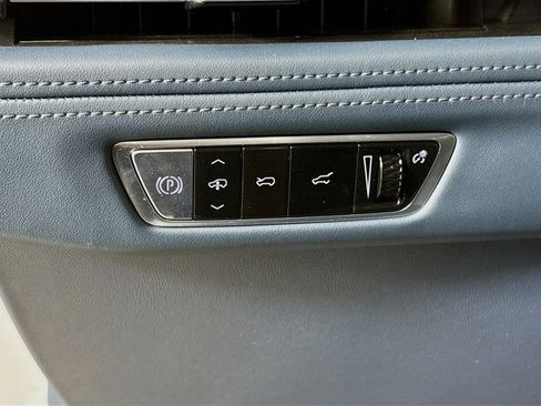 Used 2025 Cadillac Escalade IQ Sport 2 AWD/4WD image 11