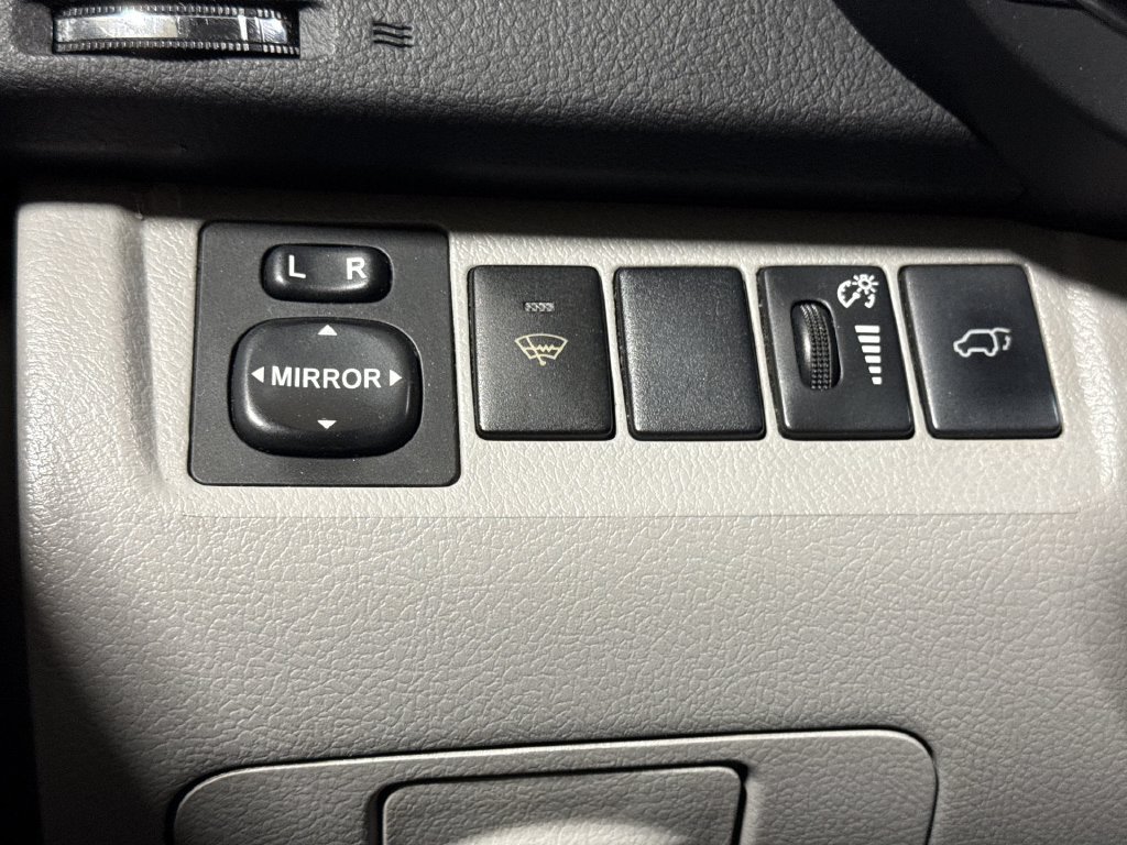 Used 2010 Toyota Highlander Limited AWD/4WD image 18