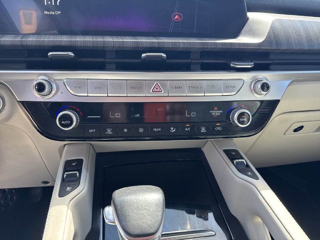 Used 2023 Kia Telluride EX w/ EX Captain's Chair Package FWD image 25