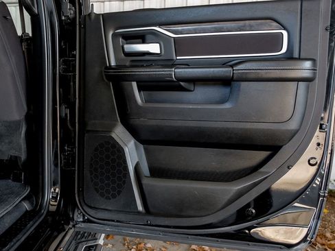 Used 2024 RAM 2500 Big Horn w/ Bed Utility Group image 43