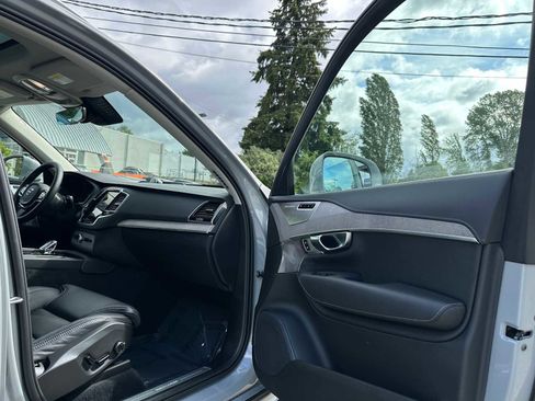 Certified 2024 Volvo XC90 T8 Ultimate w/ Protection Package AWD/4WD image 12