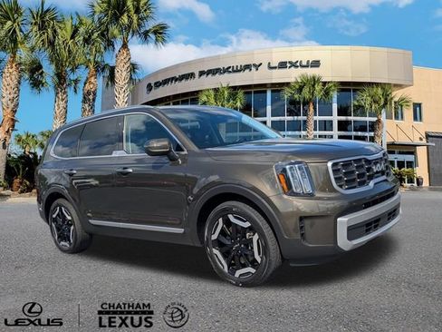 Used 2023 Kia Telluride S w/ S Sunroof Package FWD image 1