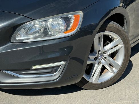 Used 2015 Volvo S60 T5 Premier image 2