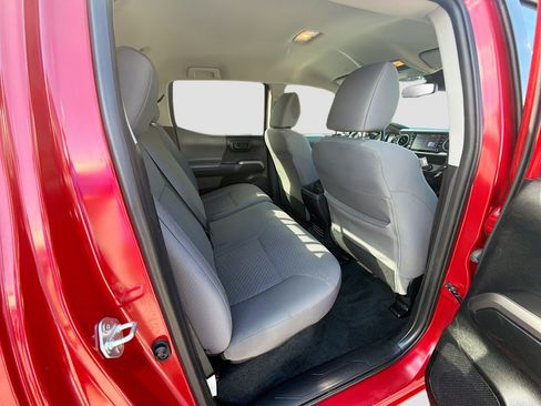 Used 2022 Toyota Tacoma SR5 w/ Technology Package image 25