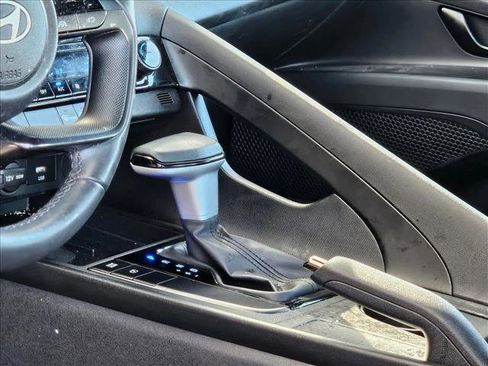 Certified 2025 Hyundai Elantra Sport image 10