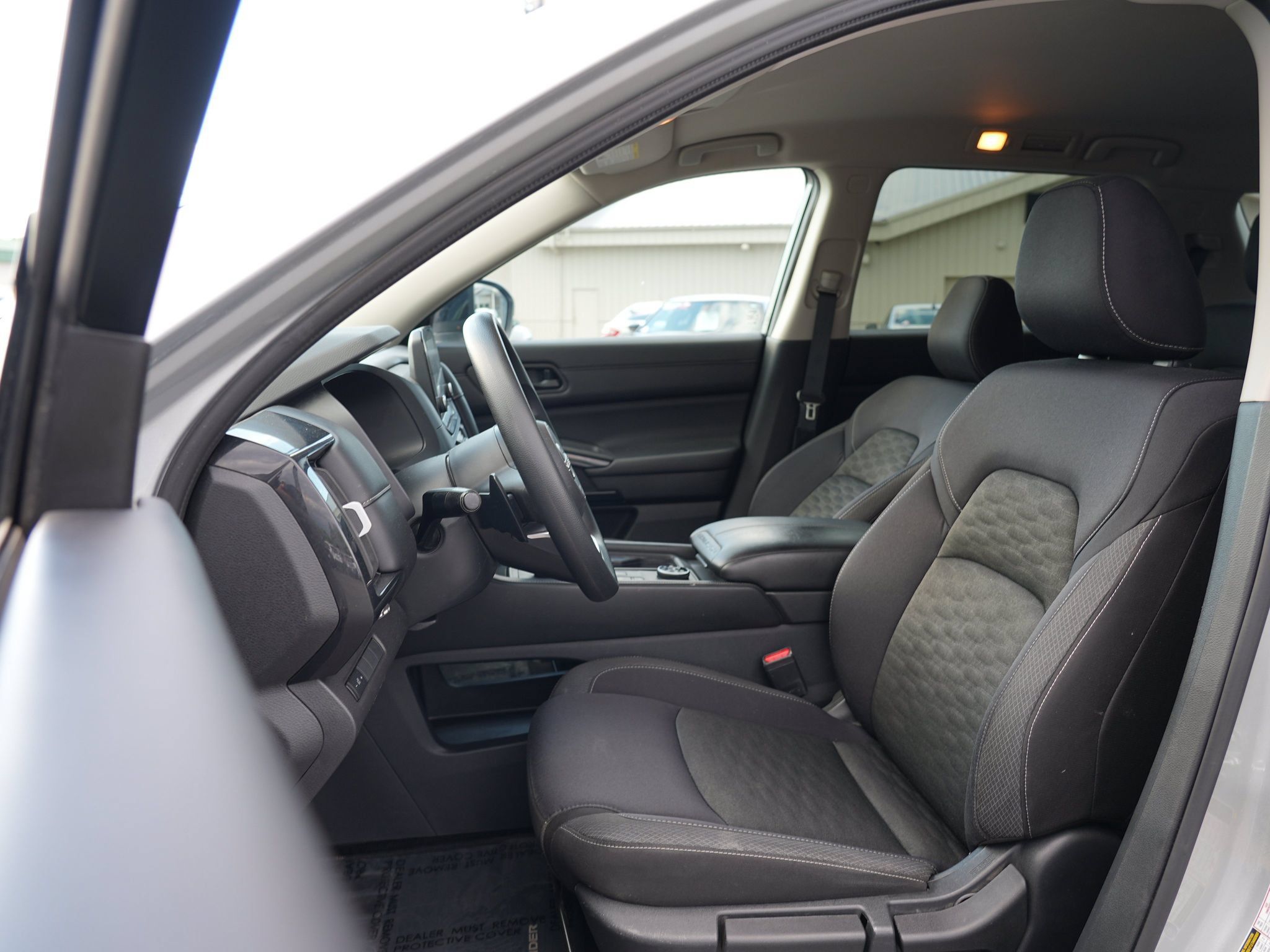 Used 2024 Nissan Pathfinder S AWD/4WD image 13
