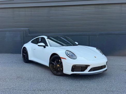 Certified 2022 Porsche 911 Carrera 4 image 12