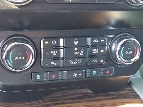 Used 2020 Ford F150 Lariat image 21