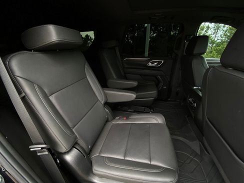 Used 2024 Chevrolet Tahoe LT w/ Luxury Package RWD image 29
