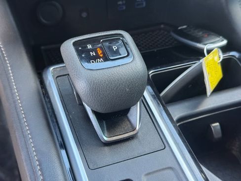 Certified 2024 Nissan Pathfinder SL image 21