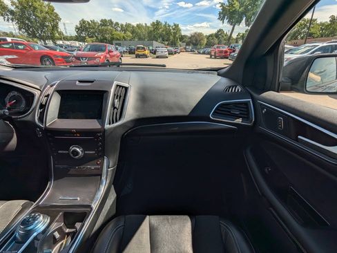 Used 2019 Ford Edge ST AWD/4WD image 18