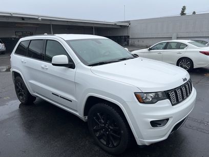 Used 2018 Jeep Grand Cherokee Altitude