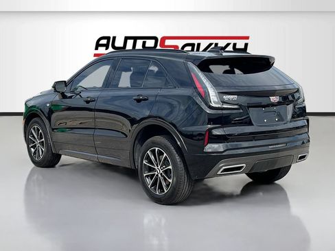 Used 2025 Cadillac XT4 Sport w/ Cold Weather Package FWD image 5