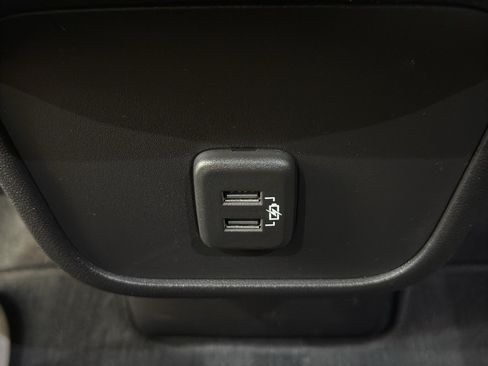 Used 2020 GMC Terrain SLE FWD image 13