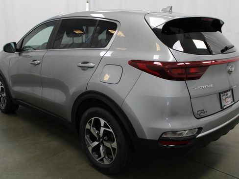 Used 2022 Kia Sportage LX image 7