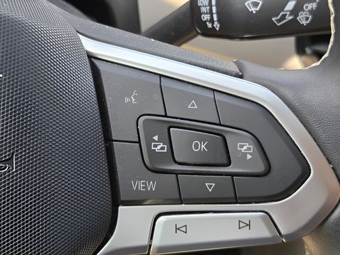 Used 2022 Volkswagen Atlas SE w/ Black Wheel Package image 11