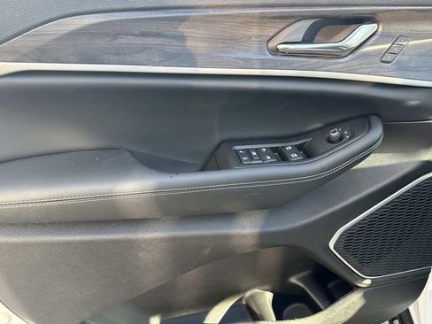 New 2026 Jeep Grand Cherokee Limited image 24