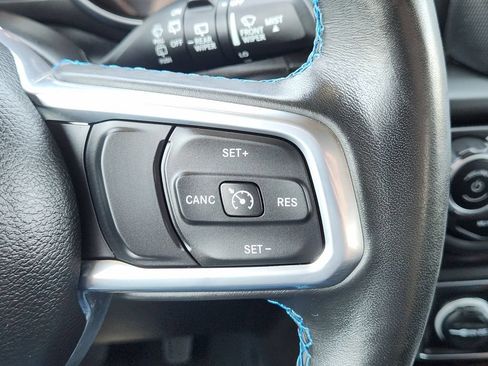 Used 2023 Jeep Wrangler Unlimited Rubicon 4xe w/ Cold Weather Group AWD/4WD image 29