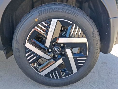 New 2026 Nissan Kicks SV image 26