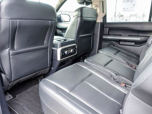 Used 2022 Ford Expedition Max XLT image 32