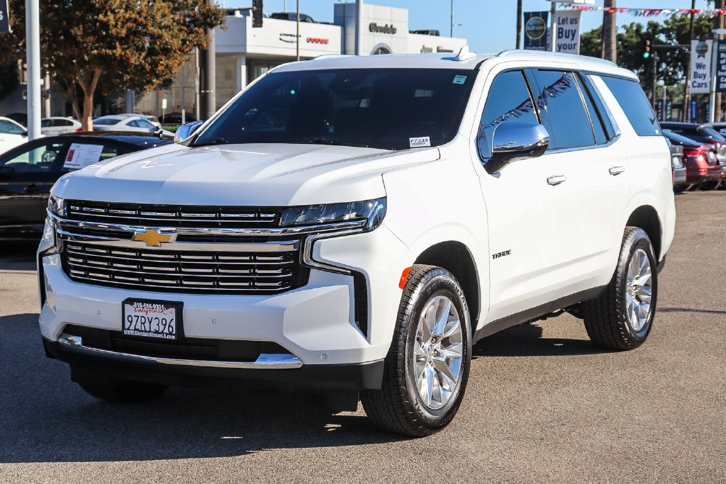 Used 2024 Chevrolet Tahoe Premier RWD image 3