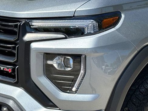 Used 2024 GMC Canyon AT4 w/ Technology Package image 4