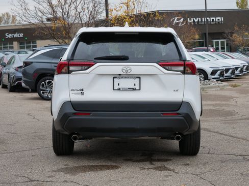 Used 2023 Toyota RAV4 LE image 7