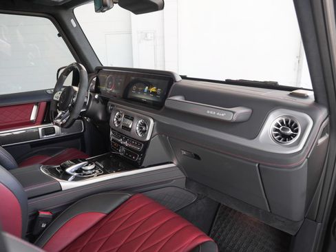 Used 2024 Mercedes-Benz G 63 AMG Squared image 40