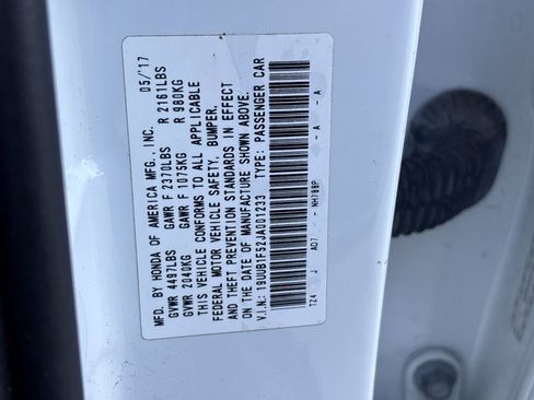 Used 2018 Acura TLX w/ Technology Package FWD image 30
