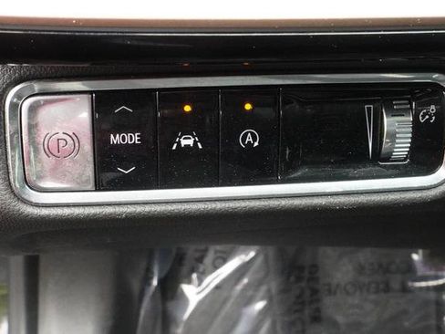 Used 2025 Buick Envision Sport Touring AWD/4WD image 13