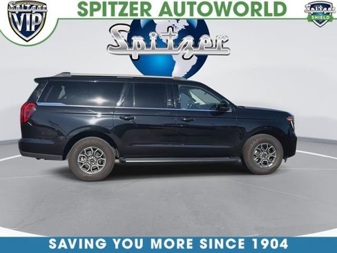 Used 2025 Ford Expedition Max Active AWD/4WD image 3