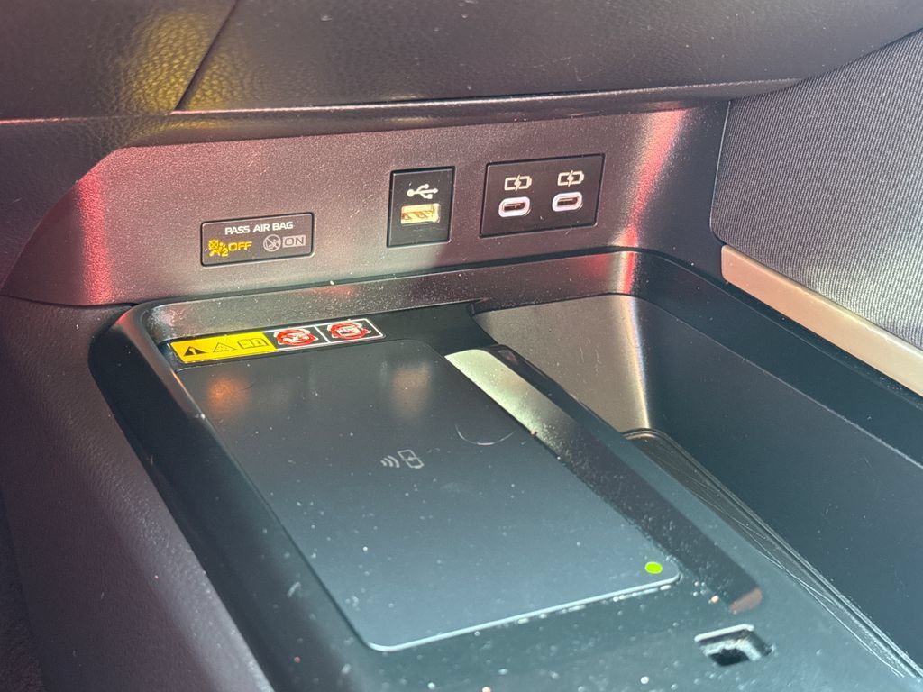 Used 2025 Toyota Camry LE FWD image 25