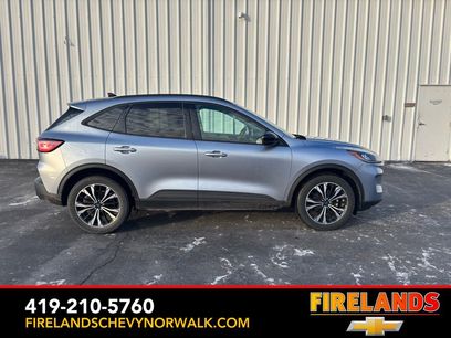 Used 2022 Ford Escape SE w/ SE Sport Appearance Package