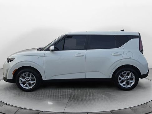 Used 2025 Kia Soul LX w/ Option Group 015 image 2