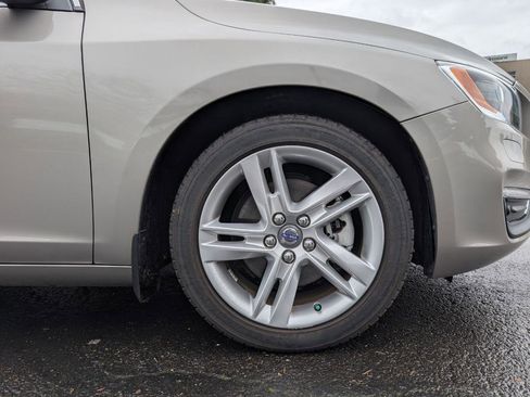 Used 2015 Volvo V60 T5 Platinum image 26