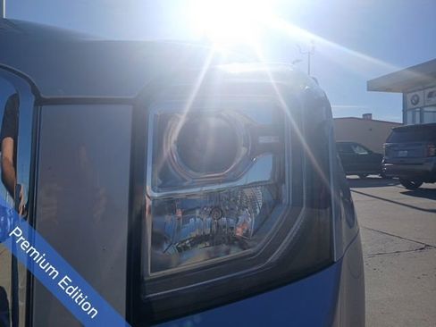 Used 2020 GMC Yukon SLT w/ Premium Edition image 4