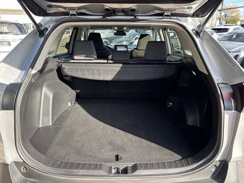 Used 2022 Toyota RAV4 XLE image 9
