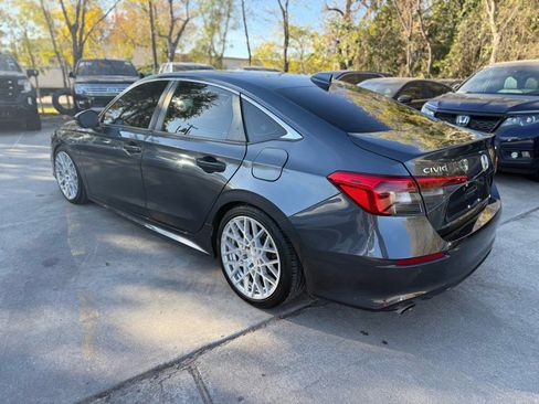 Used 2022 Honda Civic Touring image 5