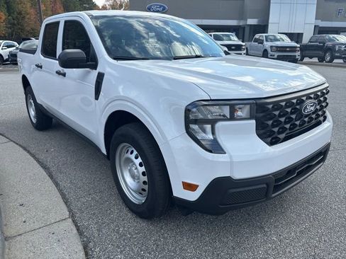 New 2025 Ford Maverick XL image 2
