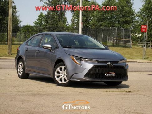 Used 2021 Toyota Corolla LE FWD image 1
