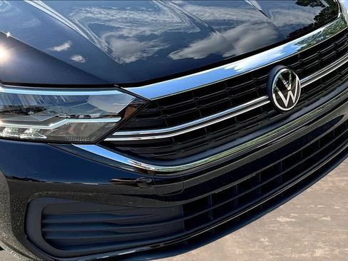 Used 2023 Volkswagen Jetta SE FWD image 33